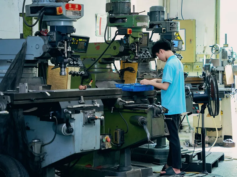 Precision Milling Machine Operation